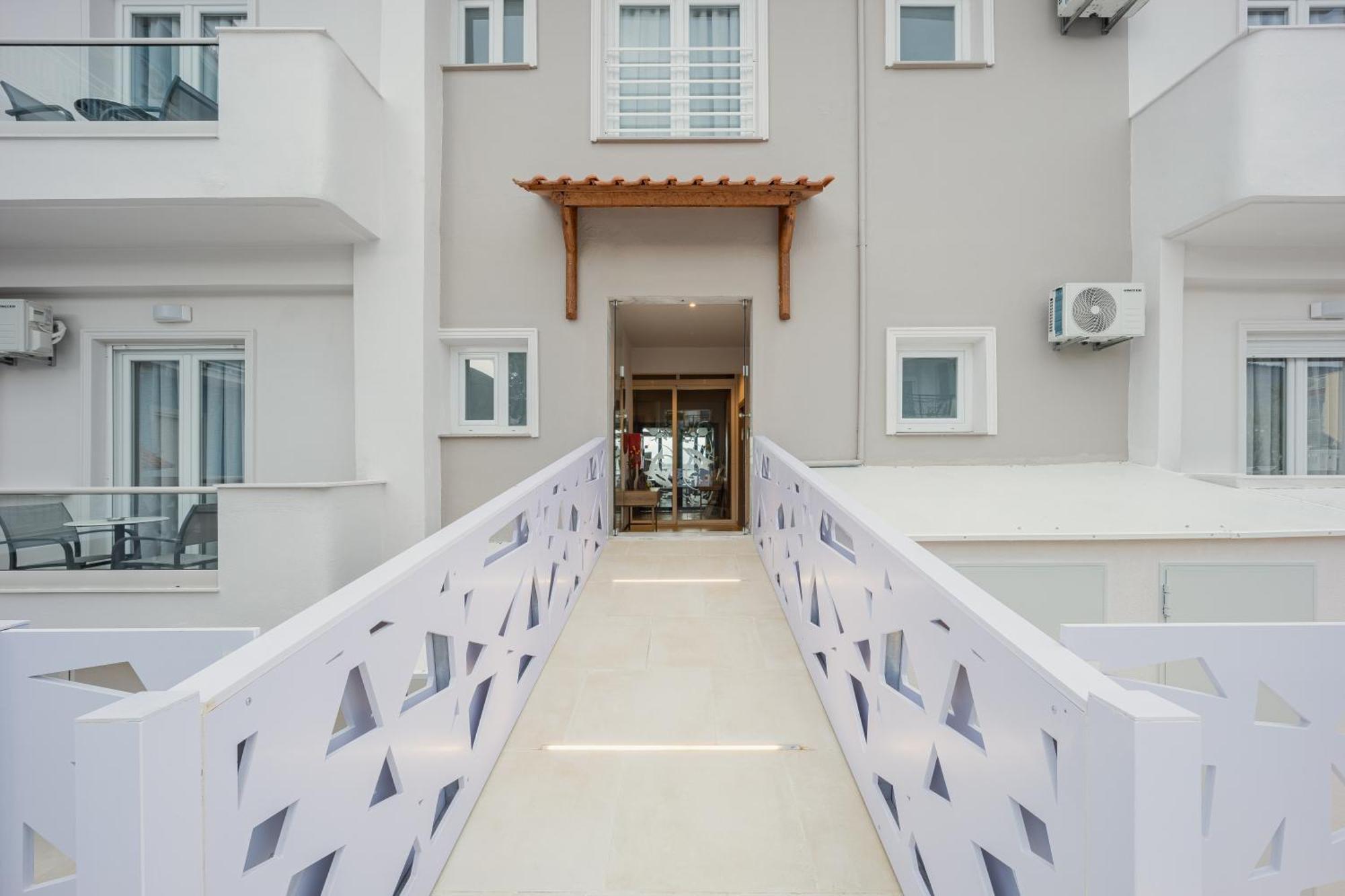 Anna Beach Suites Limenaria  Extérieur photo