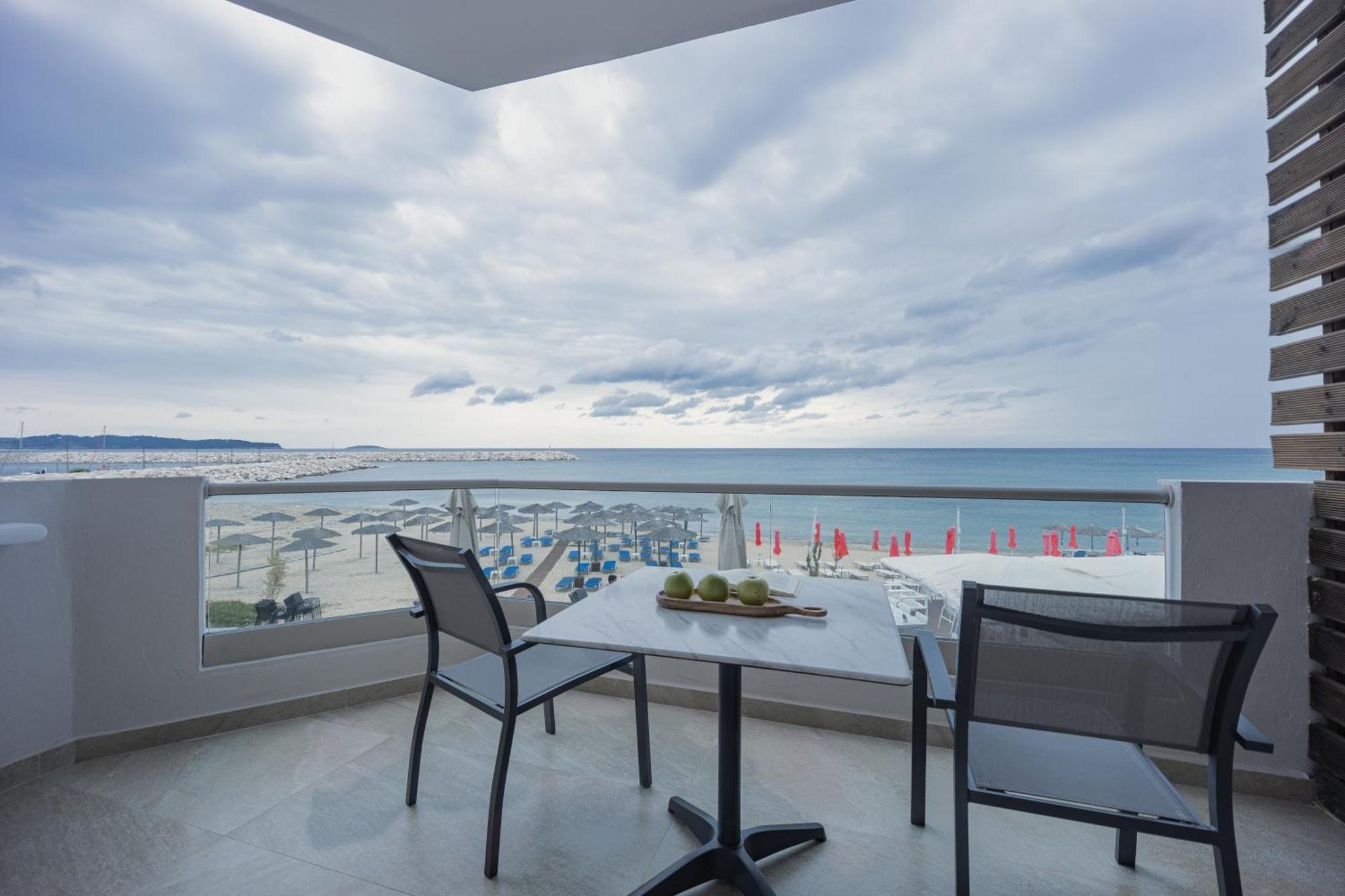 Anna Beach Suites Limenaria  Extérieur photo