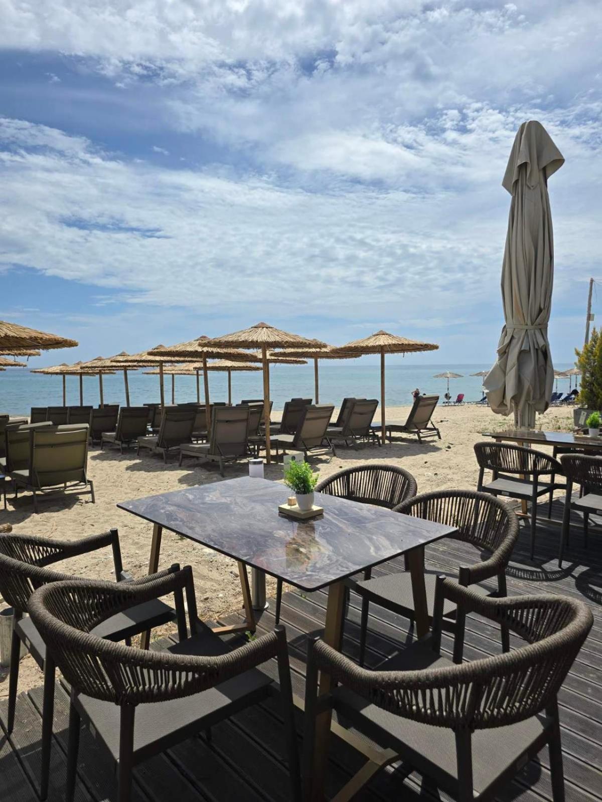 Anna Beach Suites Limenaria  Extérieur photo